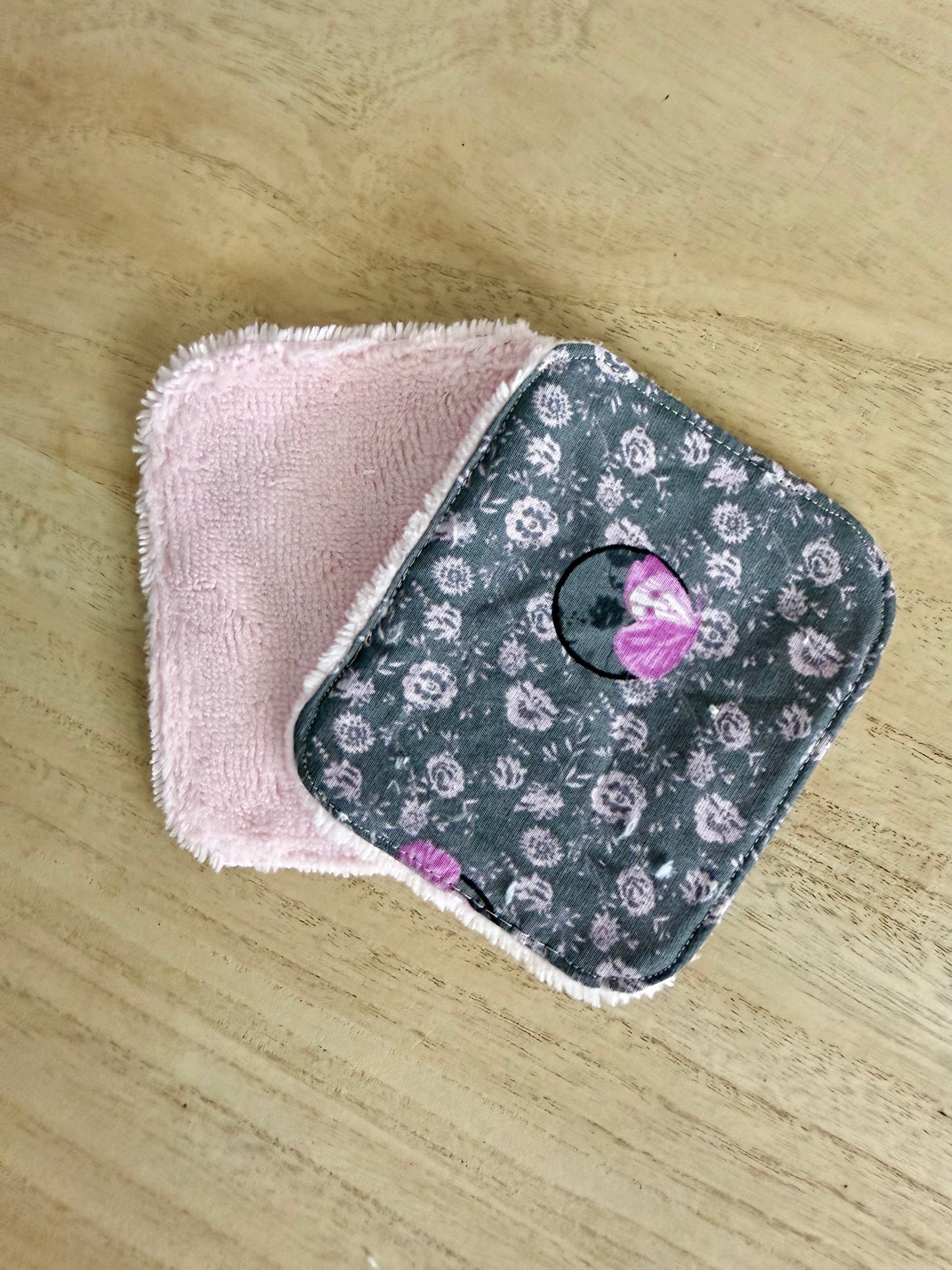 Coton Démaquillant Papillon Gris