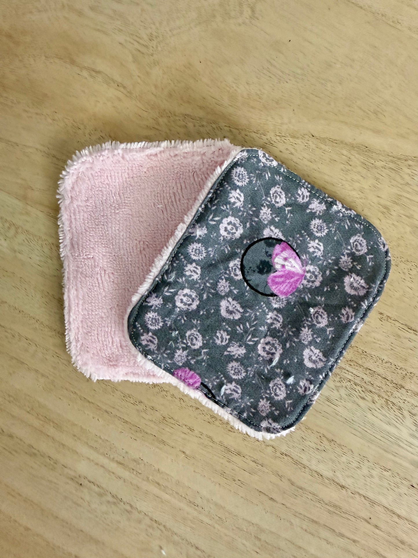 Coton Démaquillant Papillon Gris